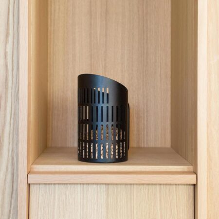 pelle à pellets aag120 dans un meuble