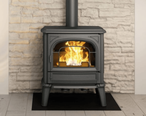 poêle à bois Heritage Artense dans salon