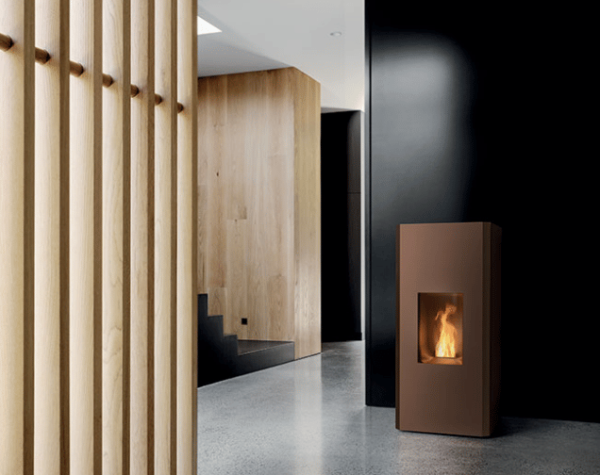 poele mako bronze dans couloir