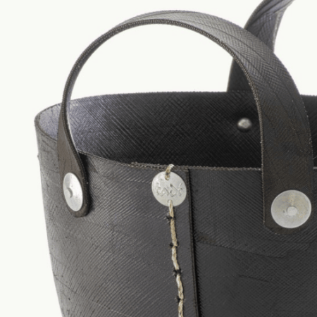 zoom sur le petit cabas du pays